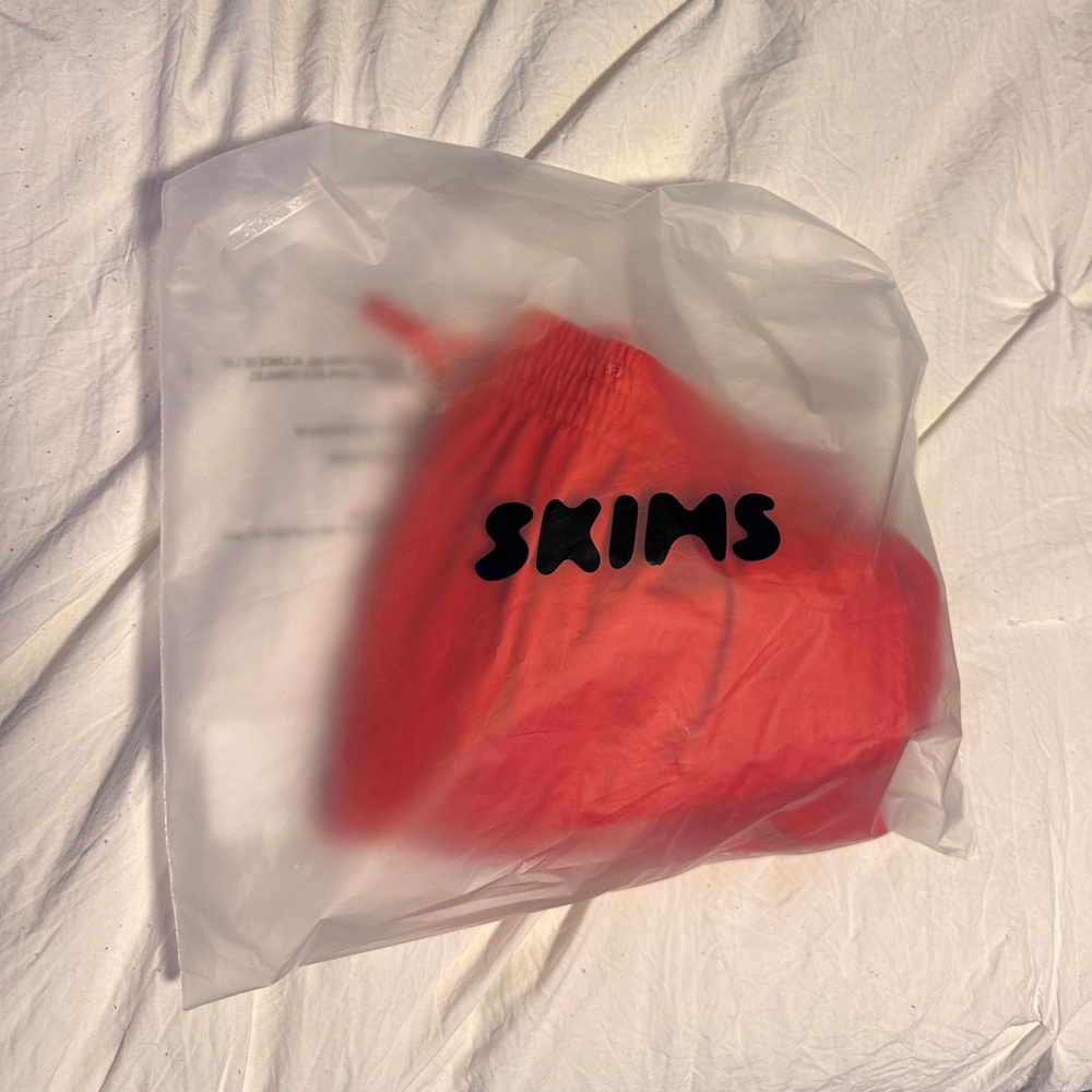 SKIMS Ruby Cotton Jersey Classic Short - Picture 6 of 6